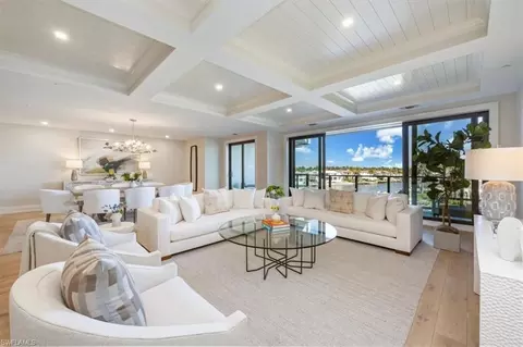 1820 Gulf Shore Blvd N #402-403, Naples, FL 34102