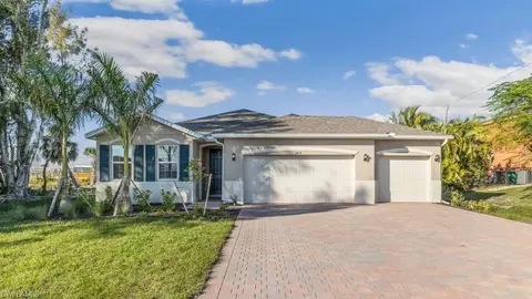 552 Spring Hill Lake Loop, Cape Coral, FL 33993