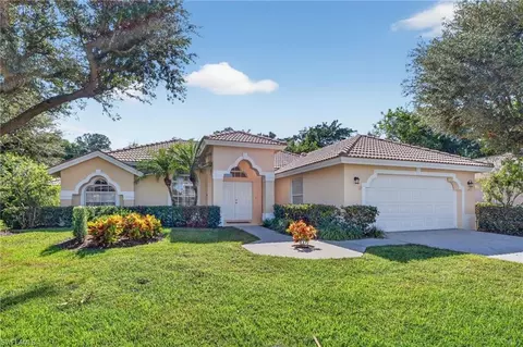 1471 Vintage Ct, Naples, FL 34104