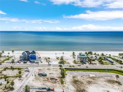 101-103 Andre Mar Dr, Fort Myers Beach, FL 33931
