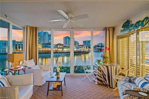 205 Park Shore Dr #4-413, Naples, FL 34103