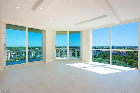 4255 Gulf Shore Blvd N #602, Naples, FL 34103
