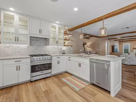 Kitchen - 2448 Harbor Rd, Naples, FL 34104 photo 3 of 4