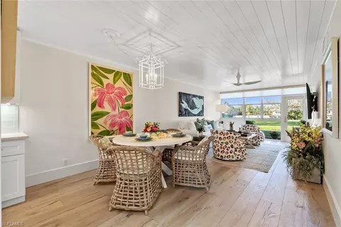 676 Broad Ave S #J676, Naples, FL 34102