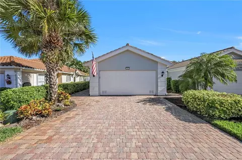 7653 Rozzini Ln, Naples, FL 34114