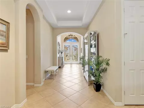 4221 Hampton Ln, Naples, FL 34119 photo 4
