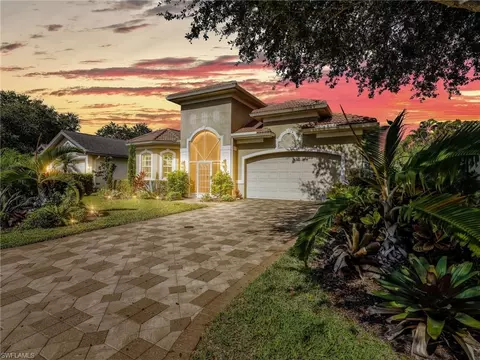 4221 Hampton Ln, Naples, FL 34119