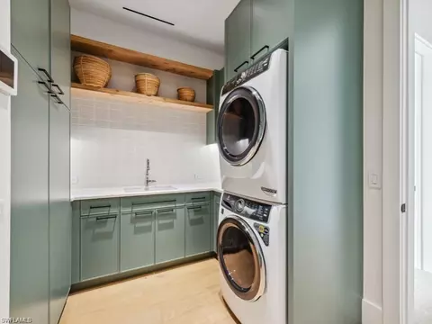 Other - 424 Spinnaker Dr, Naples, FL 34102 photo 9 of 14