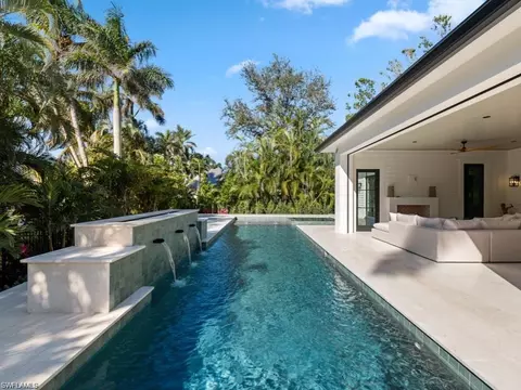 Exterior - 424 Spinnaker Dr, Naples, FL 34102 photo 10 of 14