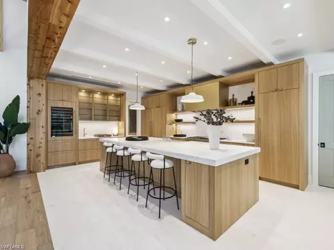 Kitchen - 424 Spinnaker Dr, Naples, FL 34102 photo 2 of 3