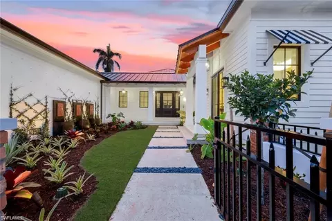 Exterior - 424 Spinnaker Dr, Naples, FL 34102 photo 14 of 14