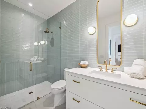 Bath - 424 Spinnaker Dr, Naples, FL 34102 photo 5 of 9