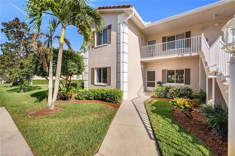 700 Saratoga Cir #B-101, Naples, FL 34104