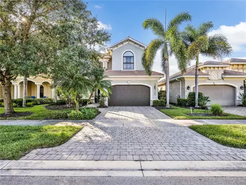 1365 Serrano Cir, Naples, FL 34105