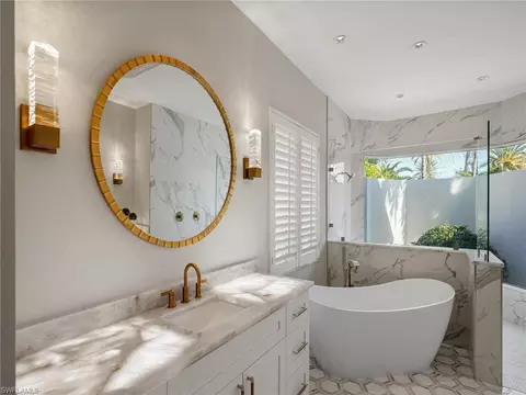 Bath - 216 Spring Line Dr, Naples, FL 34102 photo 4 of 7