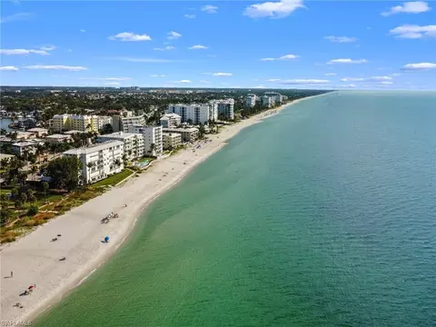 View/Area - 216 Spring Line Dr, Naples, FL 34102 photo 5 of 6