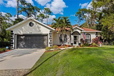 535 33rd Ave NE, Naples, FL 34120