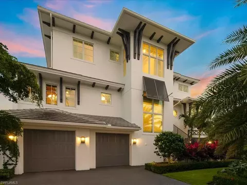 360 Heron Ave, Naples, FL 34108