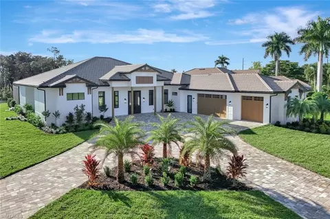 20262 Tiger Ct, Estero, FL 33928