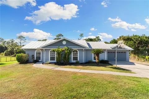 1061 15th St SW, Naples, FL 34117