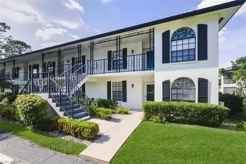 801 Augusta Blvd #4, Naples, FL 34113