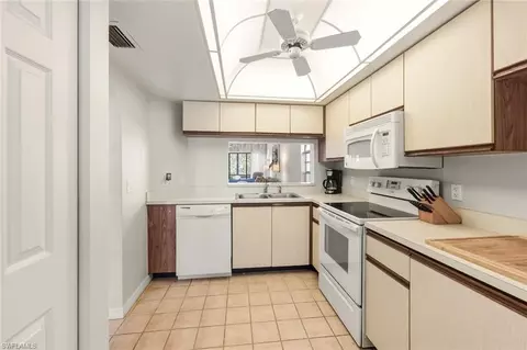 Kitchen - 801 Augusta Blvd #4, Naples, FL 34113 photo 2 of 2