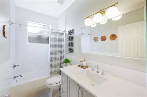 Bath - 9261 Estero River Cir, Estero, FL 33928 photo 2 of 4