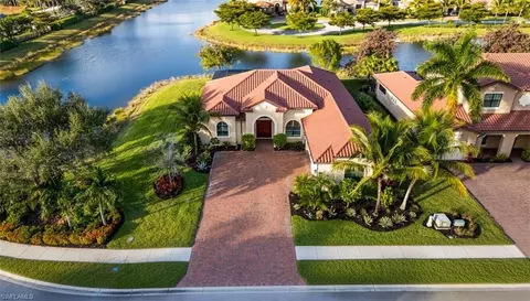 1609 Mockingbird Dr, Naples, FL 34120