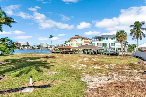 357 Germain Ave, Naples, FL 34108 photo 12
