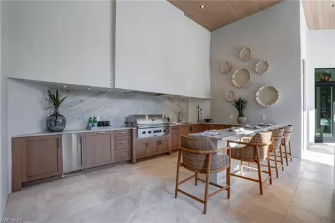 Kitchen - 436 Putter Point Ct, Naples, FL 34103 photo 6 of 6