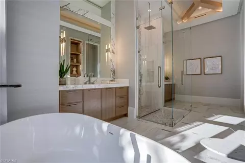 Bath - 436 Putter Point Ct, Naples, FL 34103 photo 1 of 8