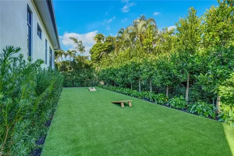 Exterior - 436 Putter Point Ct, Naples, FL 34103 photo 10 of 13