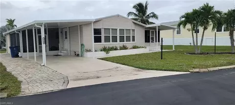 4700 Tahiti Dr, Bonita Springs, FL 34134