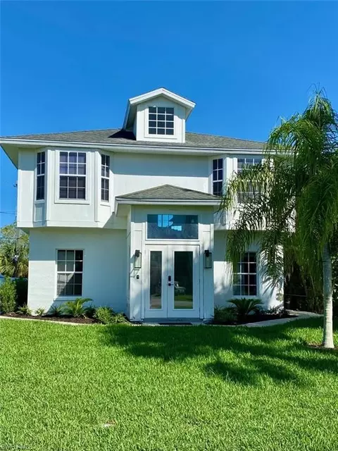 803 104th Ave N, Naples, FL 34108