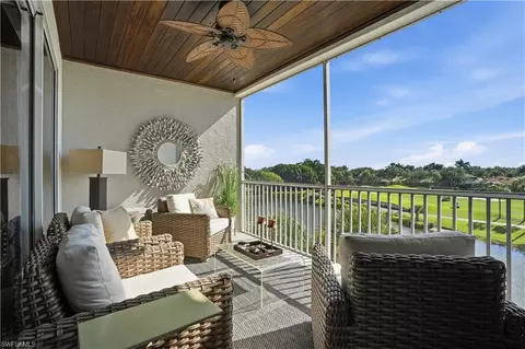 1600 Clermont Dr #J-302, Naples, FL 34109