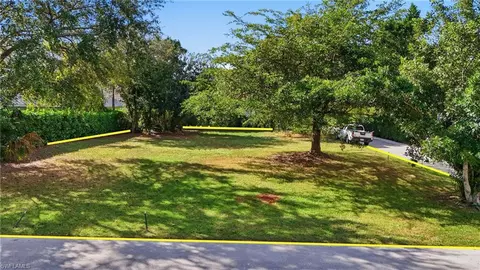 245 5th St N, Naples, FL 34102 photo 5