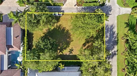 245 5th St N, Naples, FL 34102 photo 4