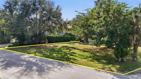 245 5th St N, Naples, FL 34102 photo 6
