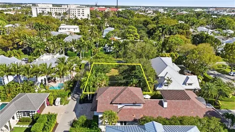 245 5th St N, Naples, FL 34102 photo 7
