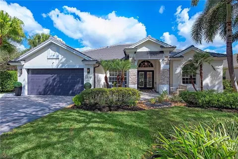 6538 Chestnut Cir, Naples, FL 34109