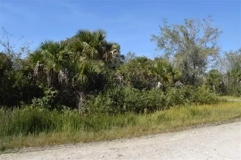 860 Evanston St E, Lehigh Acres, FL 33974