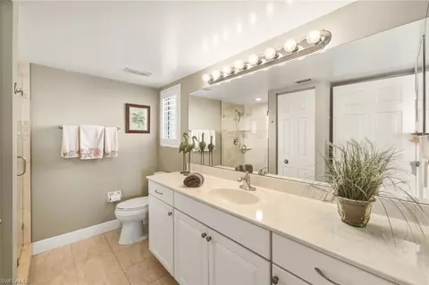 Bath - 7772 Emerald Cir #101, Naples, FL 34109 photo 1 of 3