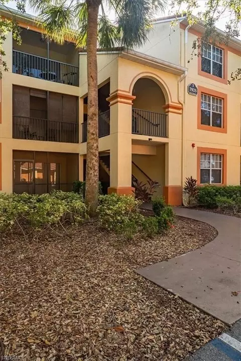 7925 Preserve Cir #333, Naples, FL 34119