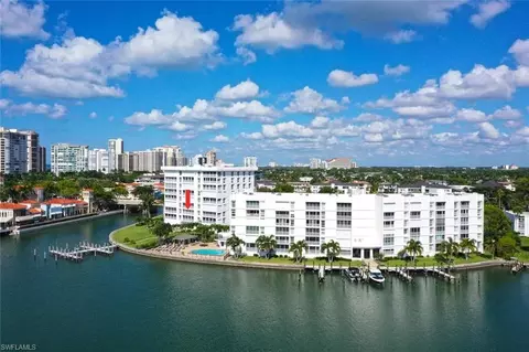 250 Park Shore Dr E #101, Naples, FL 34103