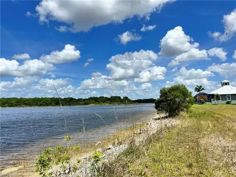 515 Shady Hollow Blvd W, Naples, FL 34120