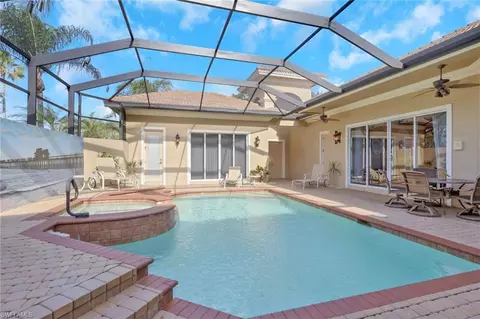 904 Glen Lake Cir, Naples, FL 34119