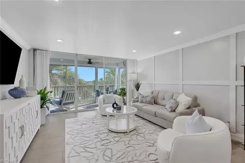 3 Bluebill Ave #512, Naples, FL 34108