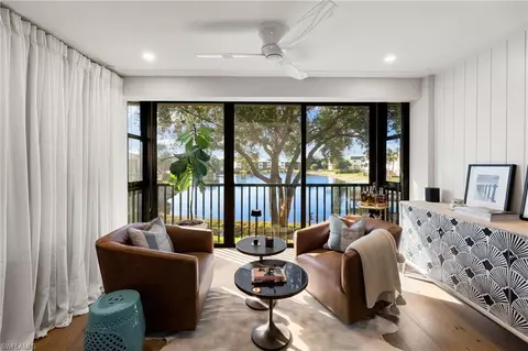 3135 Riviera Dr #B205, Naples, FL 34103