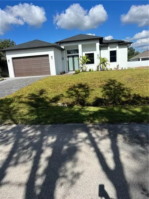 2604 56th St SW, Lehigh Acres, FL 33976