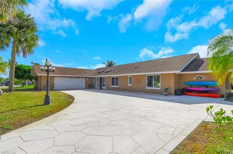 132 Johnnycake Dr, Naples, FL 34110